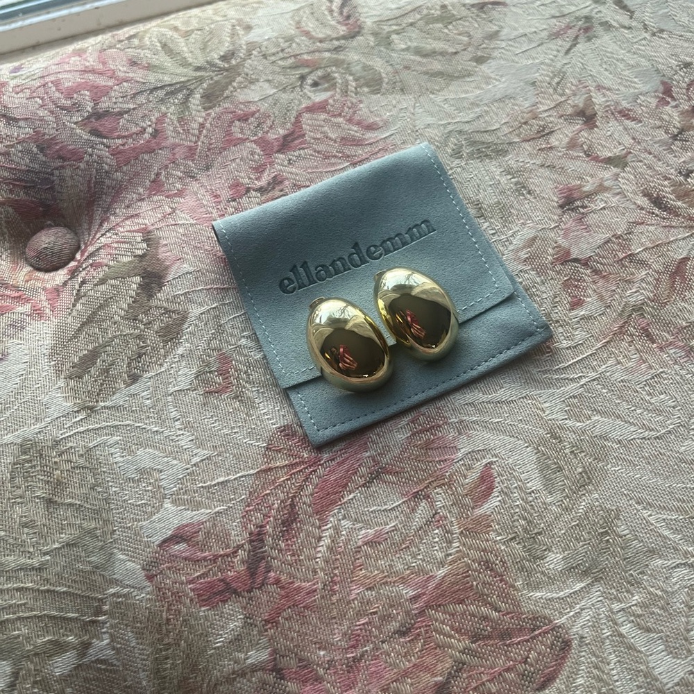Ell and Emm pebble earrings